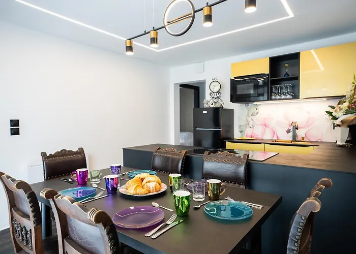 Enchantress\'Apartment Designed By Cm