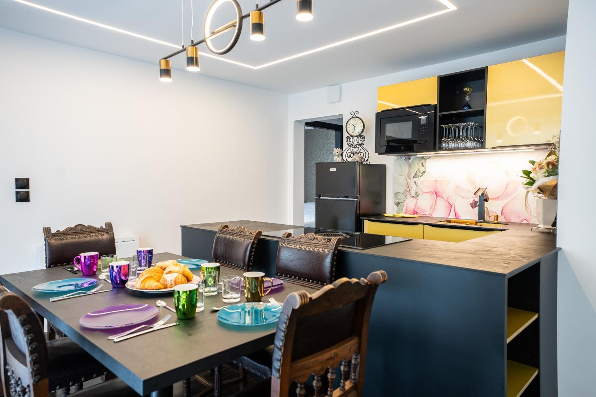 Enchantress'apartment Designed By Cm *