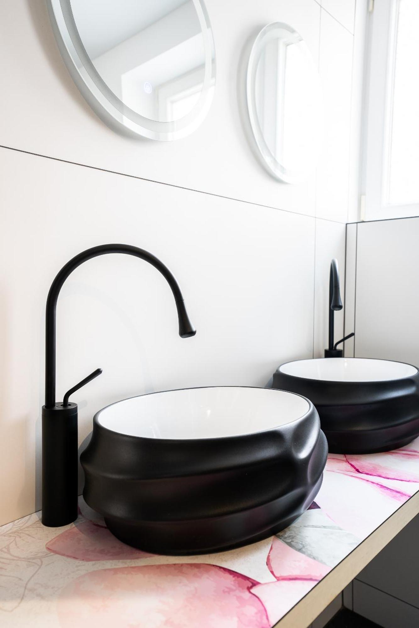 Enchantress'apartment Designed By Cm * Selestat
