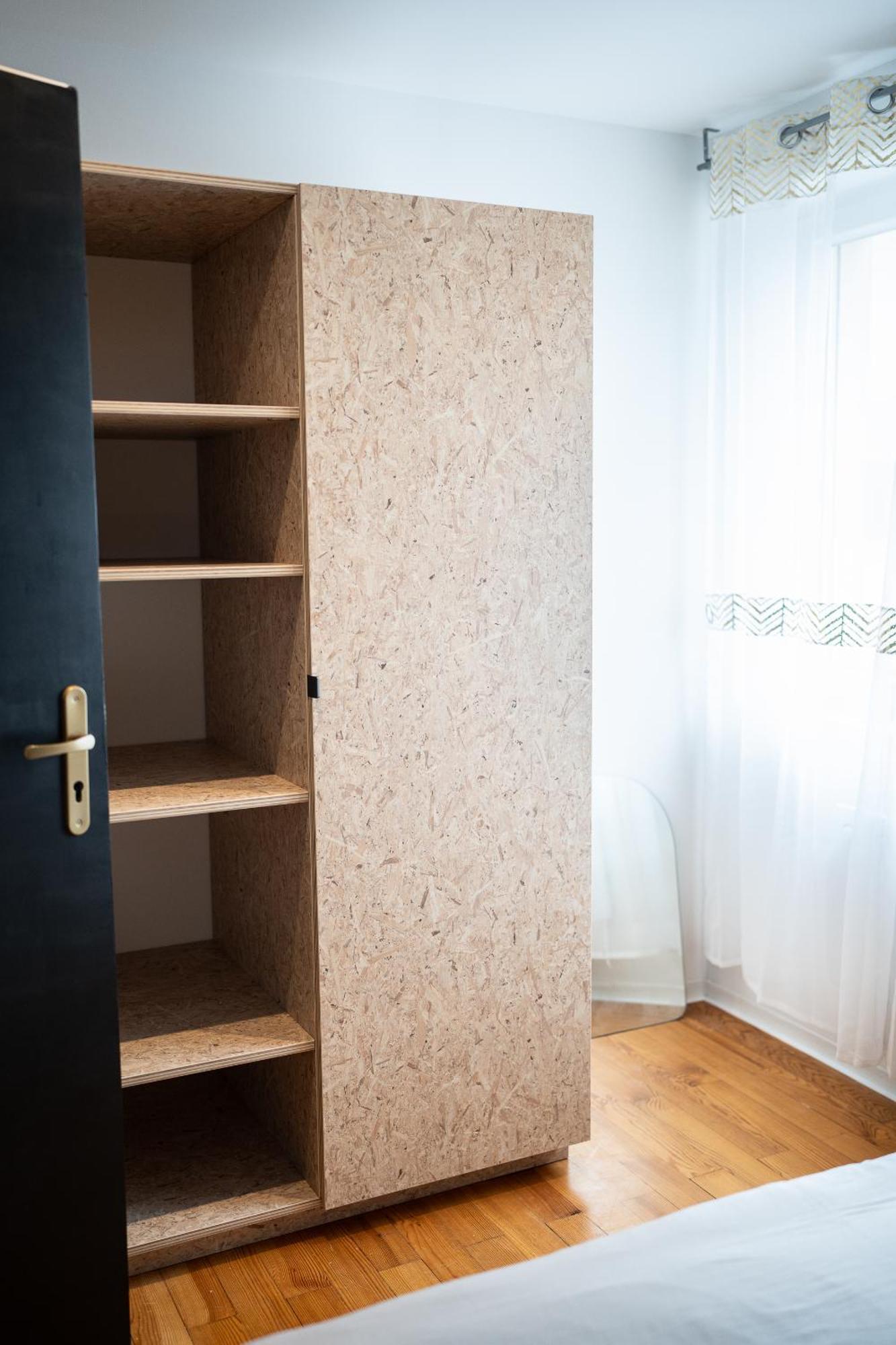 Enchantress'apartment Designed By Cm Apartment